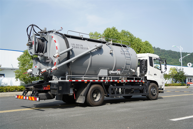 【汉成牌】东风天锦VR-18吨清洗吸污车 6.1方清水罐+7.8方污水罐